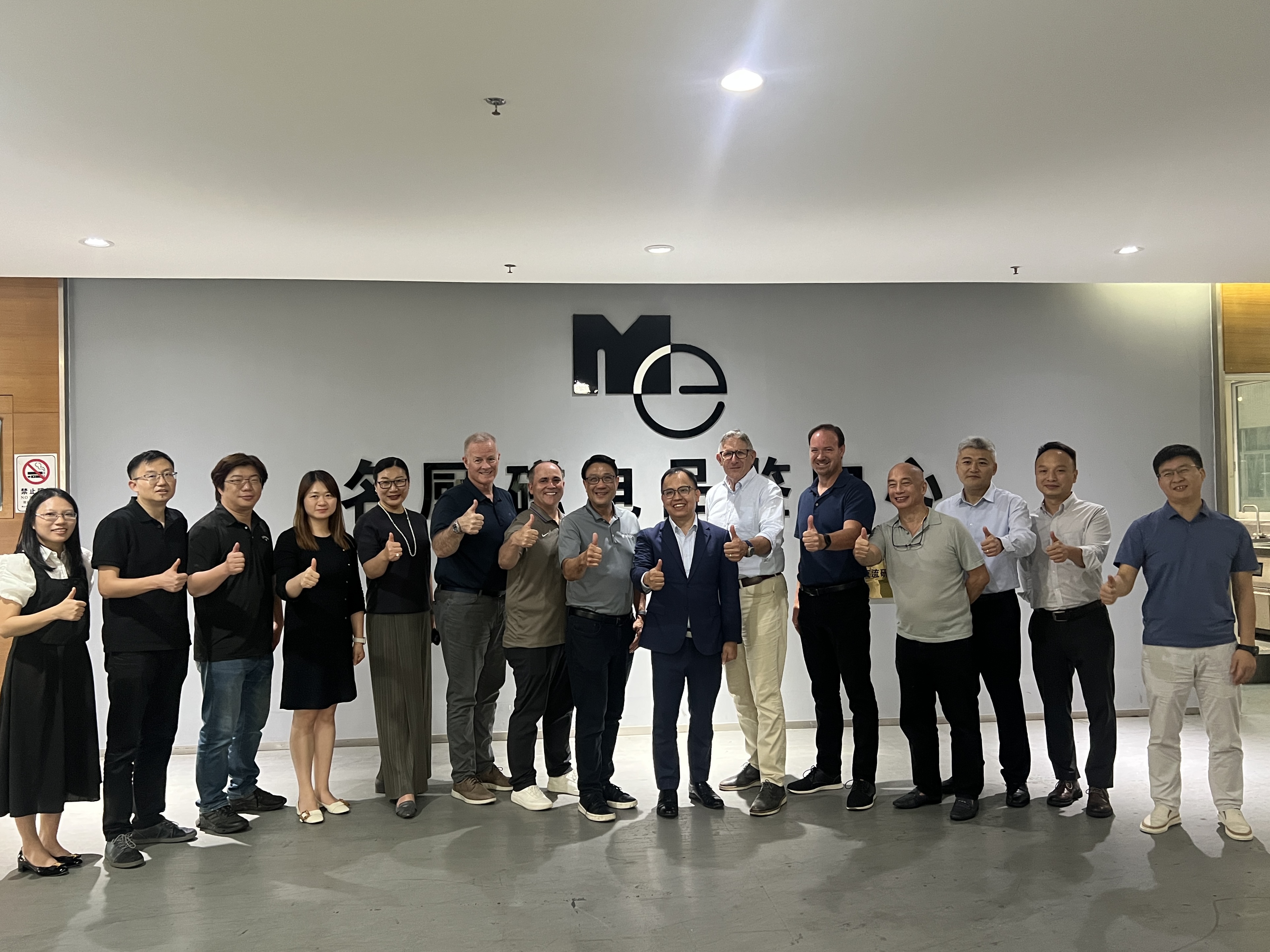 美國大型公共電力代表團參觀考察我司全電廚房設備